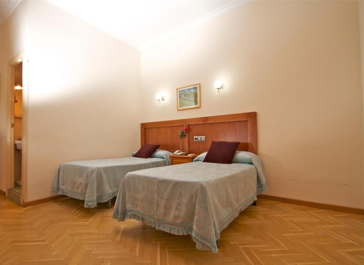 Hostal Greco Gran Via Madryt Zewnętrze zdjęcie