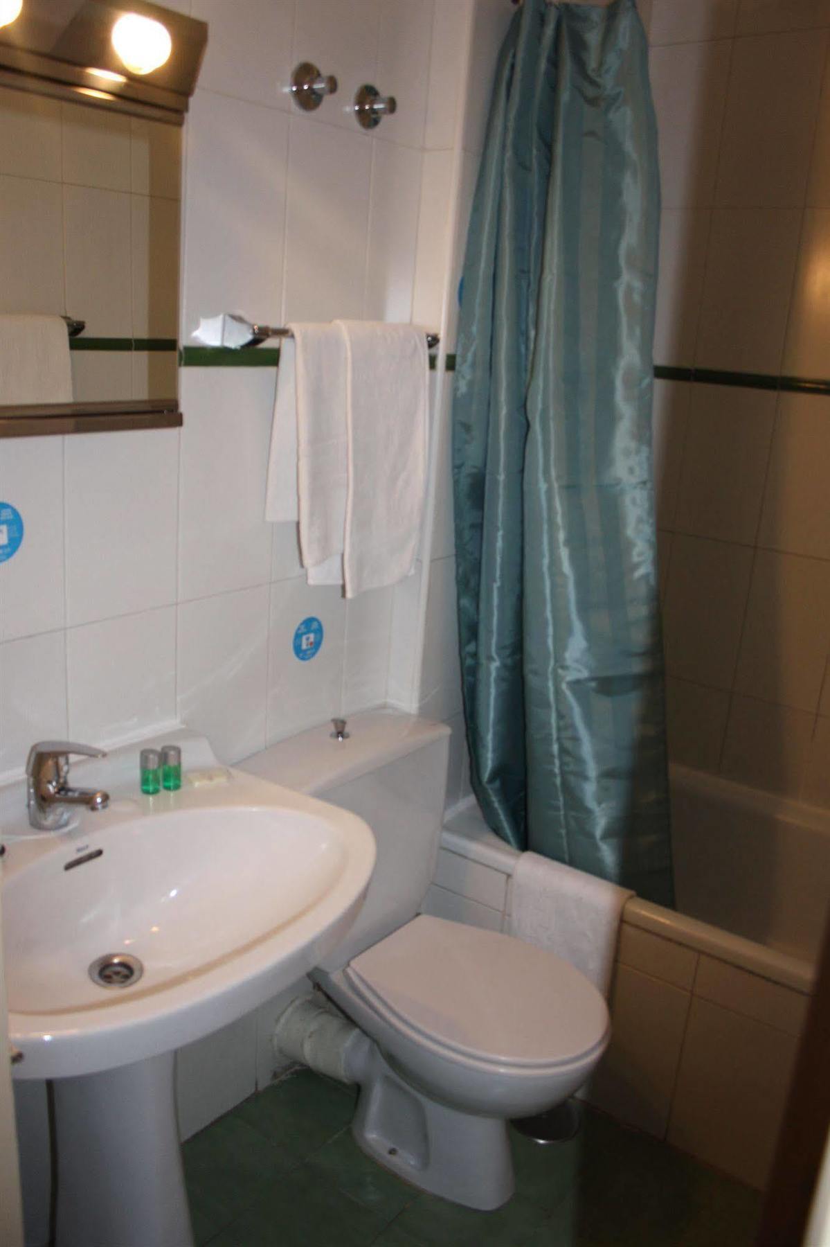 Hostal Greco Gran Via Madryt Zewnętrze zdjęcie