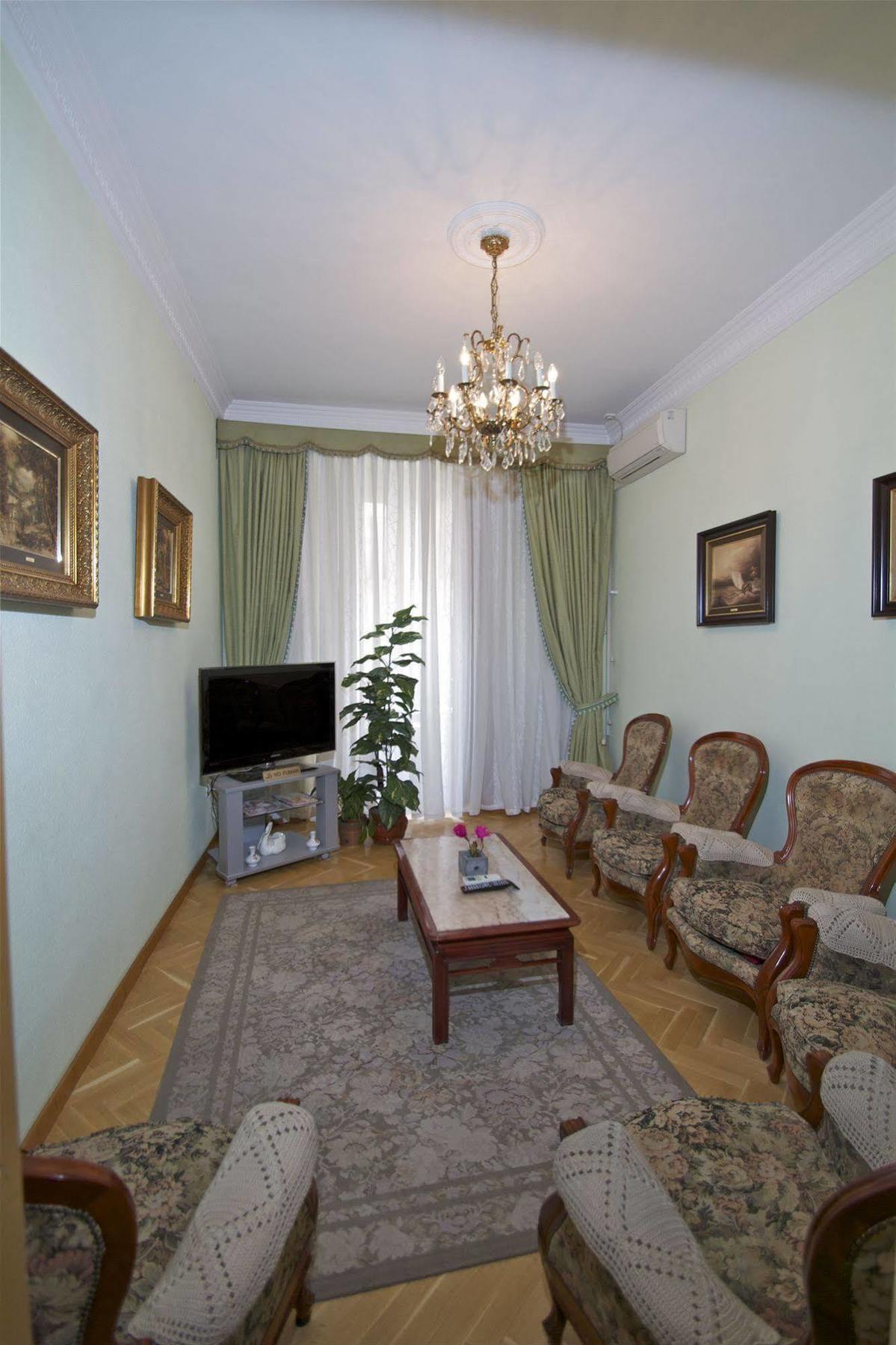 Hostal Greco Gran Via Madryt Zewnętrze zdjęcie